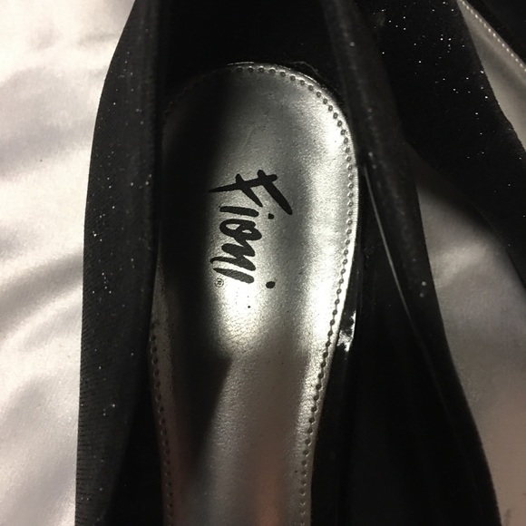 Black Sparkle pumps size 10 - Picture 3 of 5